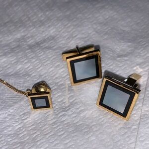 Gold and Black Square Jewelry Set
